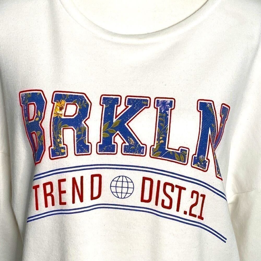 Stradivarius Womens BRKLN Crop Sweatshirt size Large - Picture 3 of 12
